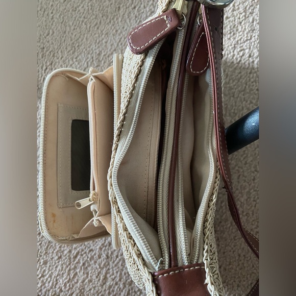 Frankie and Johnnie Over The Shoulder Purse - Picture 3 of 4